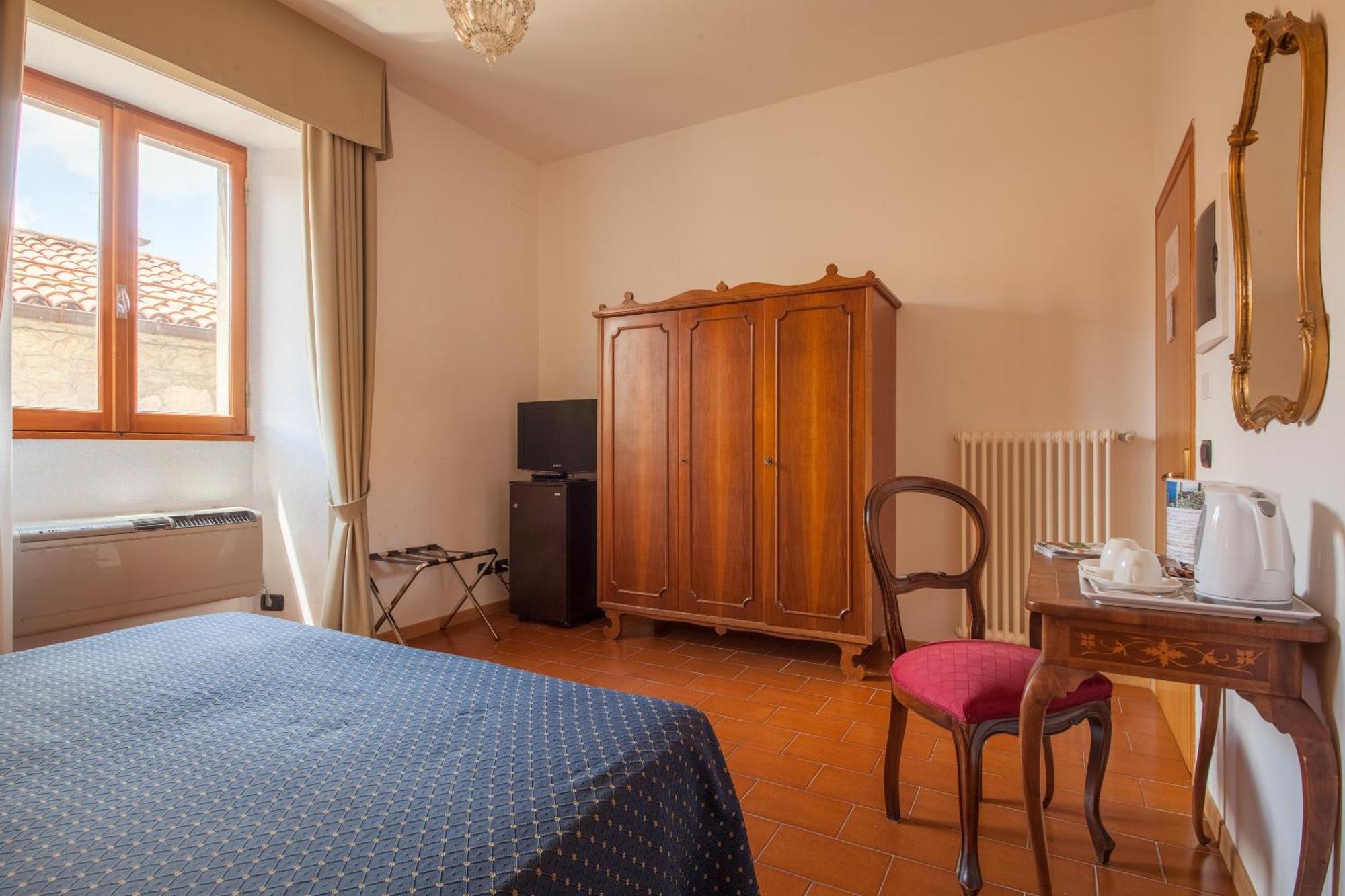 Titano Hotel 4*