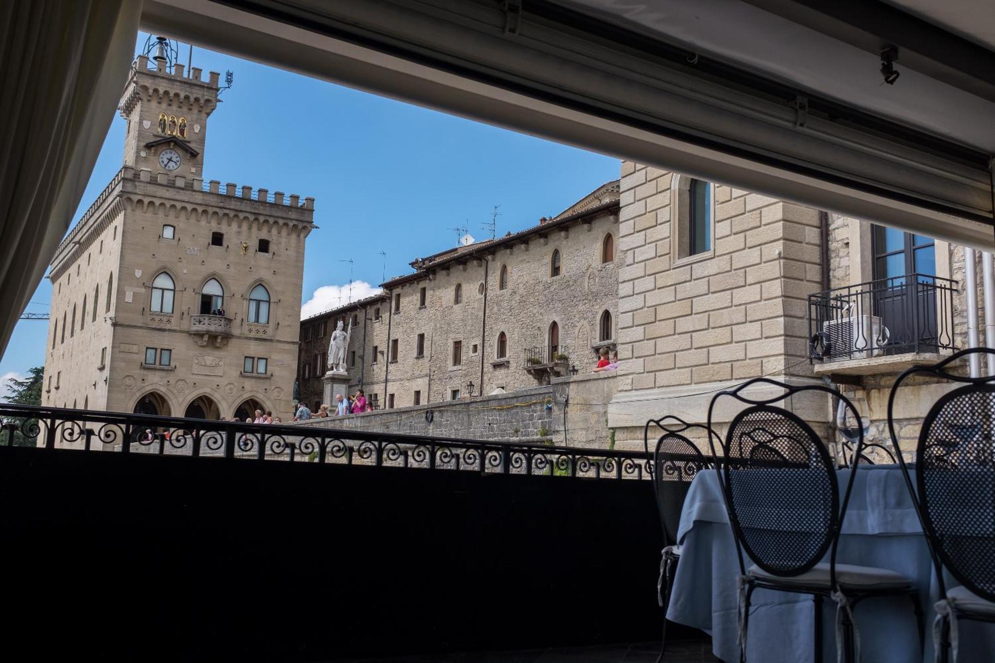 Hotel Titano 4*