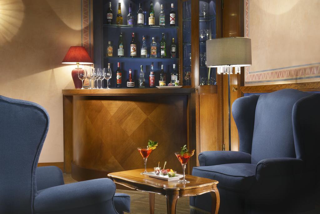 Titano Hotel 4*