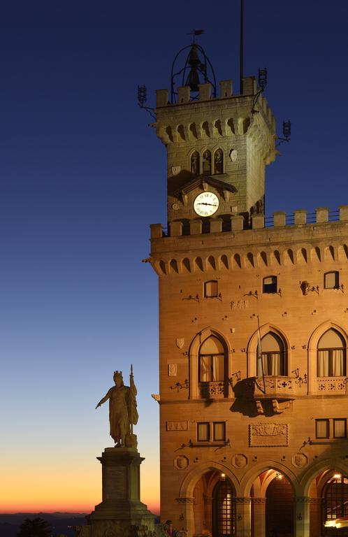 Titano Hotel 4*